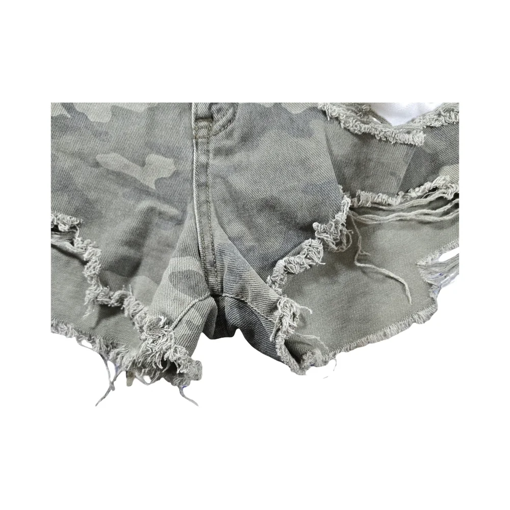 NOBO Shorts Distressed Camo high rise Women Shorts
